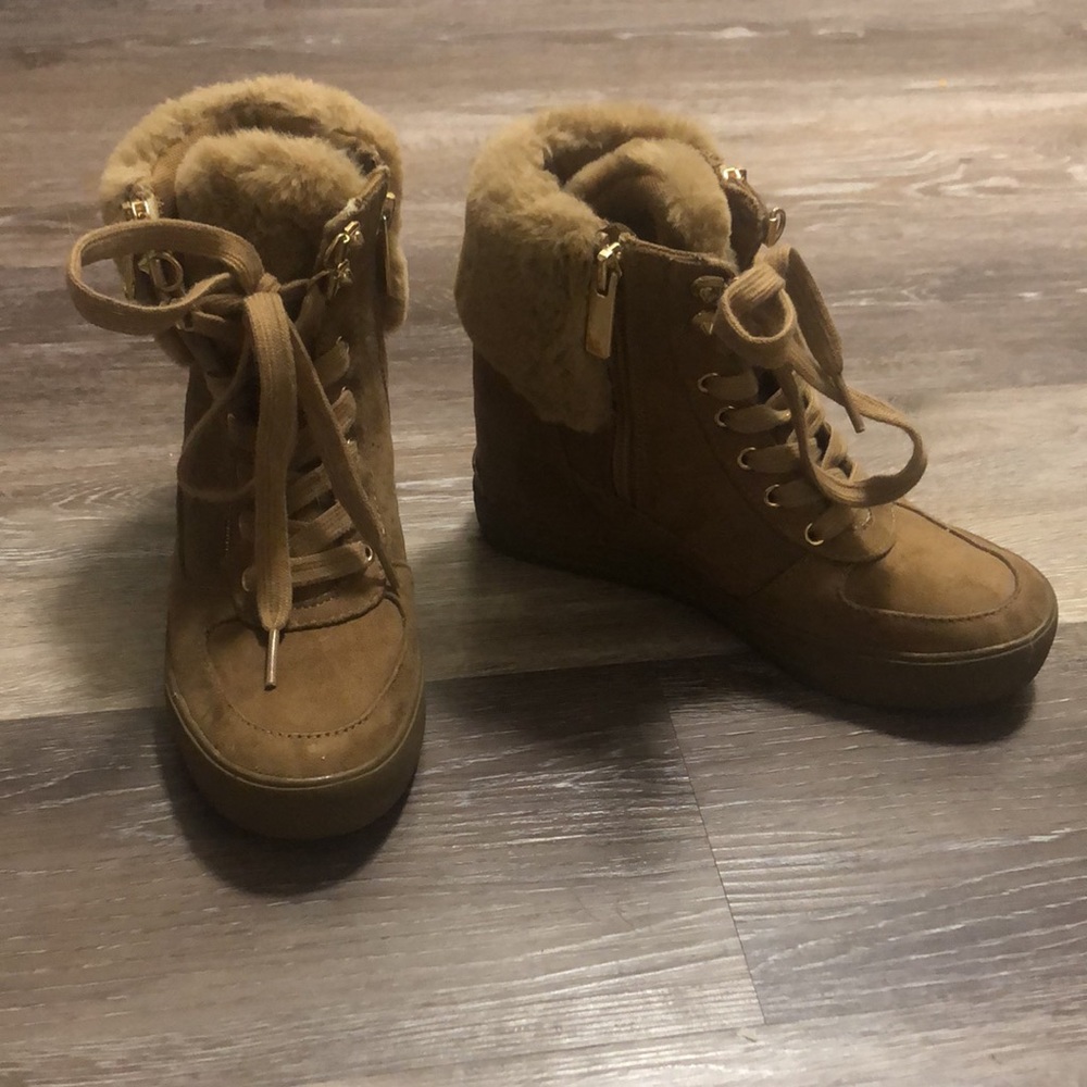 Guess Booties - Picture 2 of 6